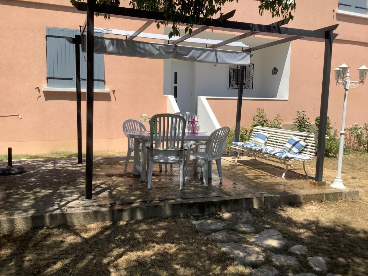 Un Sejour Entre Nimes Et Montpellier Apartment Souvignargues Екстериор снимка