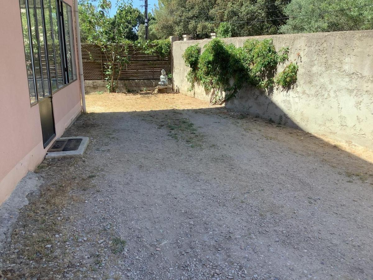 Un Sejour Entre Nimes Et Montpellier Apartment Souvignargues Екстериор снимка