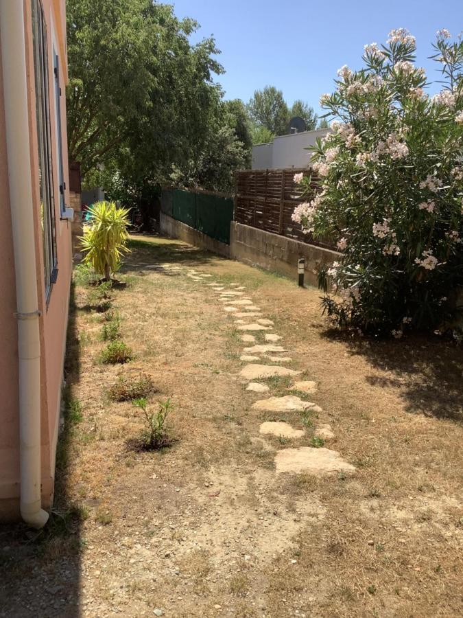 Un Sejour Entre Nimes Et Montpellier Apartment Souvignargues Екстериор снимка
